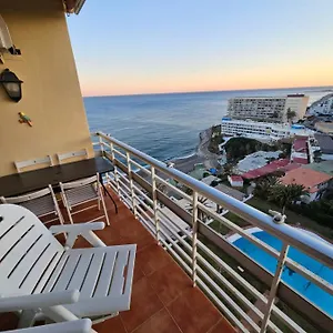 La Roca-mediterraneo Views, 8th Floor-new Kitchen- Pool- Parking-air Conditioning, Ceiling Fans & Free Wifi Torremolinos